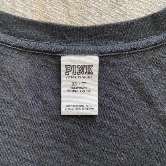 PINK V-neck - Picture 2 of 2